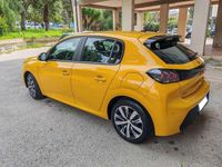 Usata Peugeot 208 Active 101 CV (74 kW) 2020 Oro Utilitaria