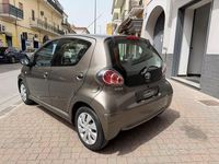 Usata Toyota Aygo Sol 69 CV (50 kW) 2013 Marrone Utilitaria
