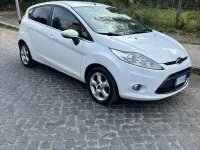 Usata Ford Fiesta Titanium 82 CV (60 kW) 2011 Bianco Berlina