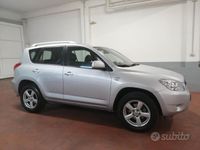 usata Toyota RAV4 RAV 42.2 D-4D 136 CV Luxury