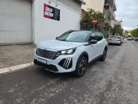 Usata Peugeot 2008 Allure 130 CV (95 kW) 2024 Bianco SUV