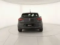 Usata Renault Clio Intens 140 CV (102 kW) 2022 Grigio scuro Utilitaria