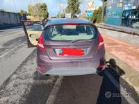 Usata Ford Fiesta 97 CV (71 kW) 2010 Marrone Utilitaria
