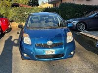 Usata Toyota Yaris Sol 101 CV (74 kW) 2011 Blu Utilitaria