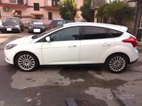 Usata Ford Focus 115 CV (84 kW) 2012 Bianco Berlina