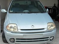 Usata Renault Clio II 58 CV (42 kW) 2000 Grigio Utilitaria