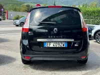 Usata Renault Scénic III Dynamique 110 CV (80 kW) 2010 Nero Monovolume