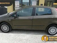 Usado Fiat Grande Punto Active 77 HP (56 kW) 2009 Castanho Citadino