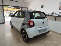 Usata Smart ForFour Passion 71 CV (52 kW) 2016 Bianco Utilitaria