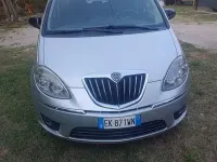 Usata Lancia Musa Gold 95 CV (69 kW) 2011 Argento Monovolume