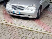 Usata Mercedes C220 Avantgarde 143 CV (105 kW) 2001 Berlina