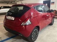 Usata Lancia Ypsilon Gold 69 CV (50 kW) 2015 Rosso Utilitaria