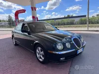 Usata Jaguar S-Type R 238 CV (175 kW) 2001 Verde Berlina