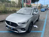 Usata MG ZS Luxury 111 CV (81 kW) 2024 Argento SUV