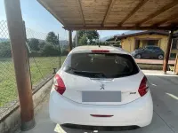 Usata Peugeot 208 95 CV (69 kW) 2014 Bianco Utilitaria