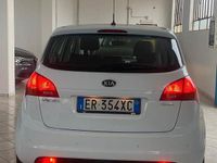 Usata Kia Venga 90 CV (66 kW) 2013 Bianco Utilitaria