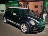 Begagnad Mini Cooper 2004 Halvkombi