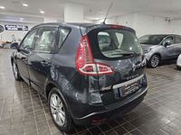 Usata Renault Scénic III 110 CV (80 kW) 2011 Grigio moda metallizzato Monovolume