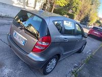 Begagnad Mercedes 180 Elegance 109 HK (80 kW) 2006 Grå Sedan
