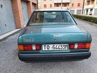 Usata Mercedes 190 122 CV (89 kW) 1988 Verde Berlina
