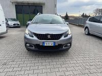 Usata Peugeot 2008 Allure 82 CV (60 kW) 2018 Beige SUV