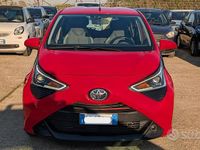 Usata Toyota Aygo Connect Style 72 CV (52 kW) 2021 Rosso Utilitaria