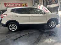 Usata Nissan Qashqai Tekna 116 CV (85 kW) 2015 Bianco SUV