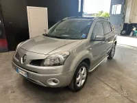 Usata Renault Koleos Dynamique 175 CV (128 kW) 2009 Grigio SUV