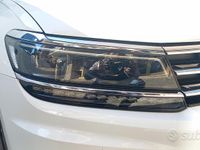 Usata VW Golf Sportsvan 150 CV (110 kW) 2019 Bianco Monovolume