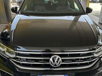 Usata VW Tiguan R-line 150 CV (110 kW) 2023 Nero SUV