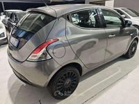 Usata Lancia Ypsilon 69 CV (50 kW) 2014 Grigio Utilitaria