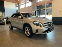 Usata Mercedes GLA200 150 CV (110 kW) 2020 Argento SUV