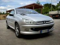 Usata Peugeot 206 CC Quiksilver 109 CV (80 kW) 2005 Argento Cabrio