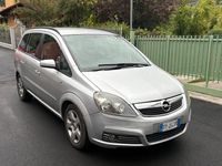 Usata Opel Zafira Cosmo 120 CV (88 kW) 2006 Argento Monovolume
