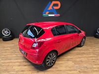 Usata Opel Corsa Cosmo 86 CV (63 kW) 2010 Rosso Utilitaria