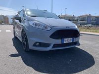 Usata Ford Fiesta ST 200 CV (147 kW) 2017 Argento Berlina