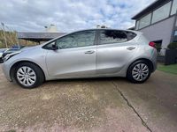 Usata Kia Ceed 99 CV (72 kW) 2014 Argento Utilitaria