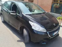 Usata Peugeot 208 68 CV (50 kW) 2014 Nero Utilitaria