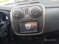 Usata Dacia Sandero Lauréate 75 CV (55 kW) 2014 Marrone Berlina