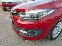 Usata Renault Mégane III LIMITED 95 CV (69 kW) 2014 Viola Berlina