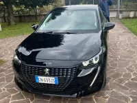 Usata Peugeot 208 75 CV (55 kW) 2023 Nero Utilitaria