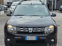 Usata Dacia Duster Lauréate 101 CV (74 kW) 2014 Nero SUV