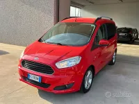 Usata Ford Tourneo Courier Titanium 75 CV (55 kW) 2016 Rosso Monovolume