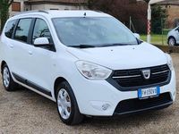 Usata Dacia Lodgy Lauréate 101 CV (74 kW) 2017 Argento Monovolume