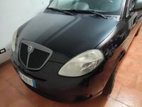 Begagnad Lancia Ypsilon 77 HK (56 kW) 2010 Svart Halvkombi