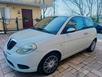 usata Lancia Ypsilon NEOPATENTATI