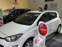 Usata Hyundai i20 Style 74 CV (54 kW) 2015 Bianco Berlina
