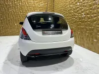 Usata Lancia Ypsilon Silver 69 CV (50 kW) 2013 Bianco Utilitaria