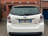Usata Toyota Verso 132 CV (97 kW) 2016 Bianco Monovolume