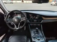Usata Alfa Romeo Giulia 210 CV (154 kW) 2018 Bluazzurro Berlina